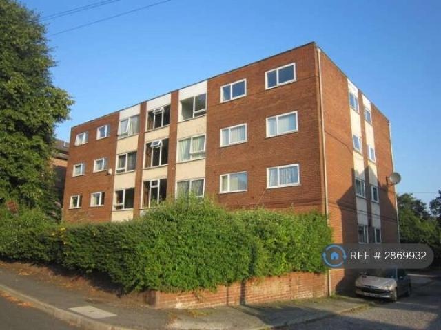 Kings Mount, Prenton, CH43 2 bed flat to rent £750 pcm £173 pw