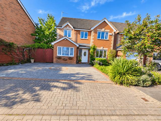 Kings Park Drive, Binley, Coventry, CV3 4 bed detached house to rent £1,750 pcm £404 pw