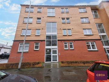 Kings Park Road, Glasgow G44, 2 bed flat to rent, £975 pcm | PrimeLocation