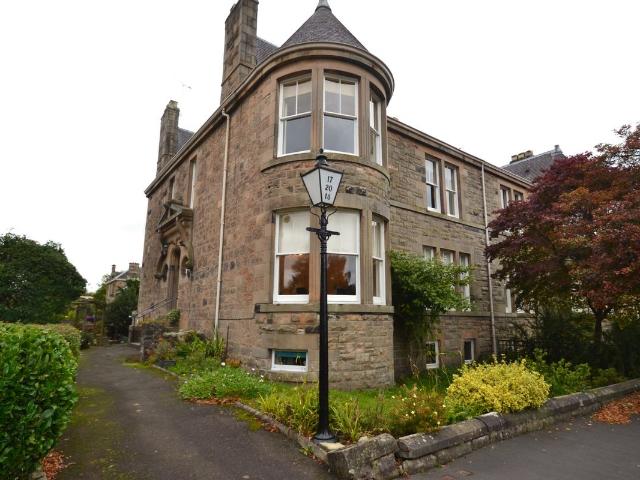 Kings Park, Stirling FK8, 2 bed flat to rent, £1,600 pcm | PrimeLocation