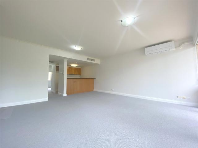 Kings Park 2nd floor, 28 Wells St: Tranquil Living!