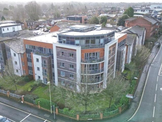 Kings Place, Fleet GU51, 1 bed flat to rent, £1,400 pcm | PrimeLocation