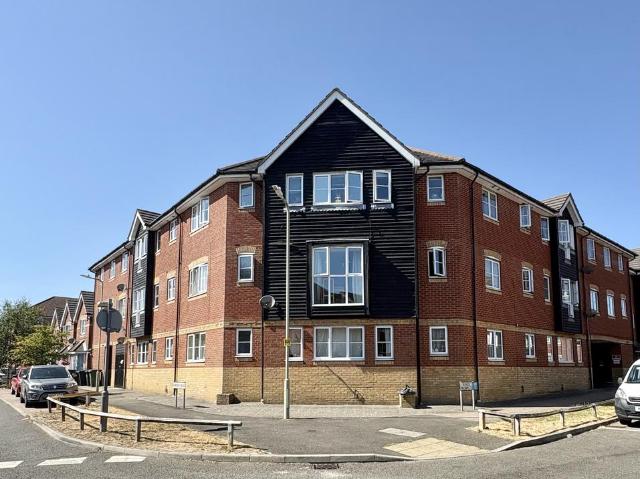 Kings Prospect, Ashford TN24 2 bed flat to rent £1,050 pcm £242 pw