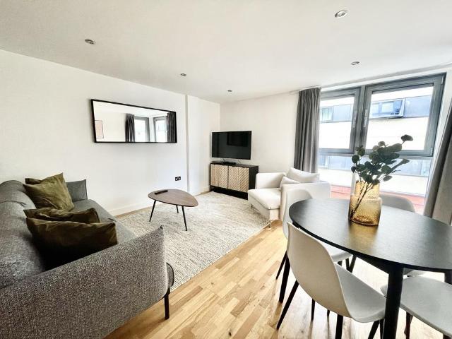 Kings Quarter Apartments, Bristol BS2 2 bed apartment to rent £1,700 pcm £392 pw
