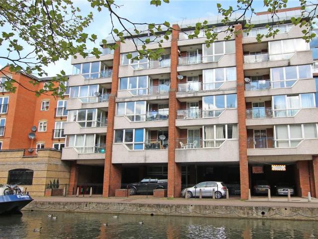 Kings Reach Court, Crane Wharf. 1 bed apartment to rent £1,375 pcm £317 pw