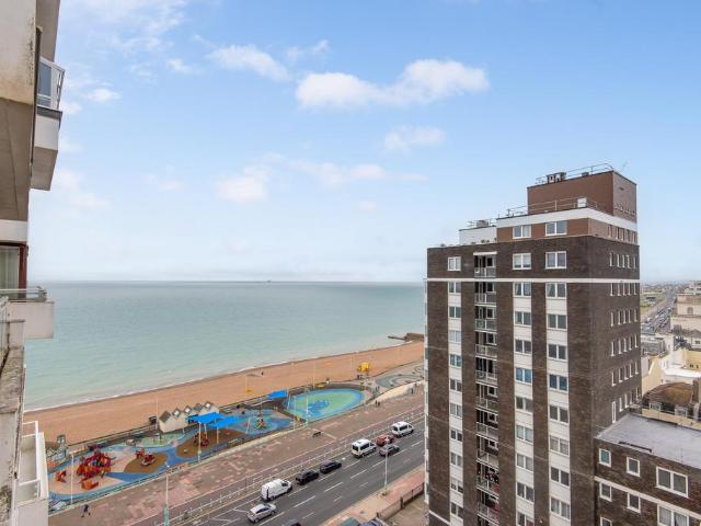 Kings Road, Brighton BN1 1 bed apartment to rent £1,650 pcm £381 pw