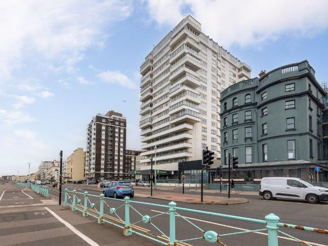 Kings Road, Brighton BN1, 1 bed flat to rent, £1,650 pcm | PrimeLocation
