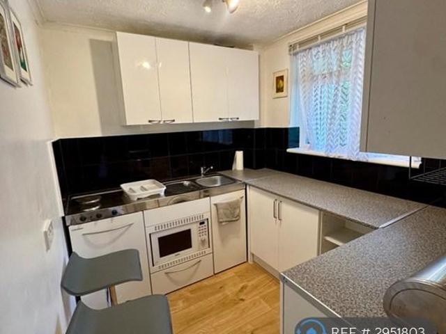 Kings Road, Chatham, ME5 1 bed flat to rent £1,000 pcm £231 pw