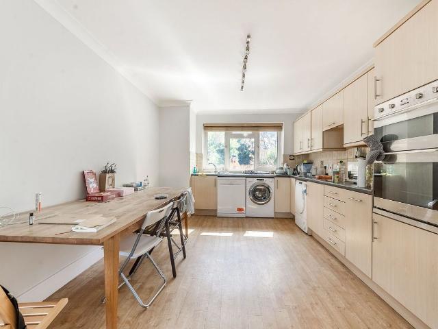Kings Road, Chelsea, London SW10, 3 bed maisonette to rent, £4,009 pcm | PrimeLocation