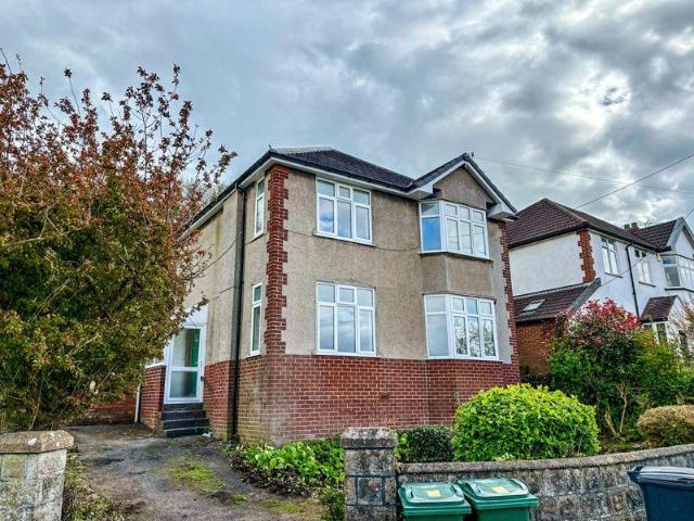 Kings Road, Clevedon 3 bed detached house to rent £1,600 pcm £369 pw
