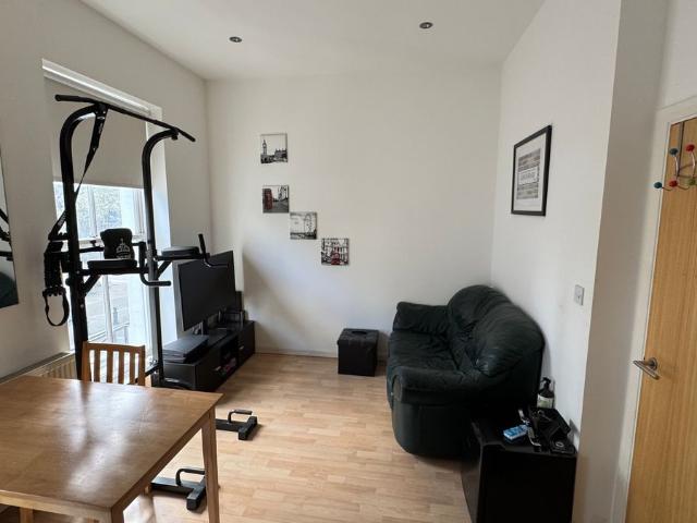 Kings Road, Earls Court SW10, 1 bed flat to rent, £2,000 pcm | PrimeLocation