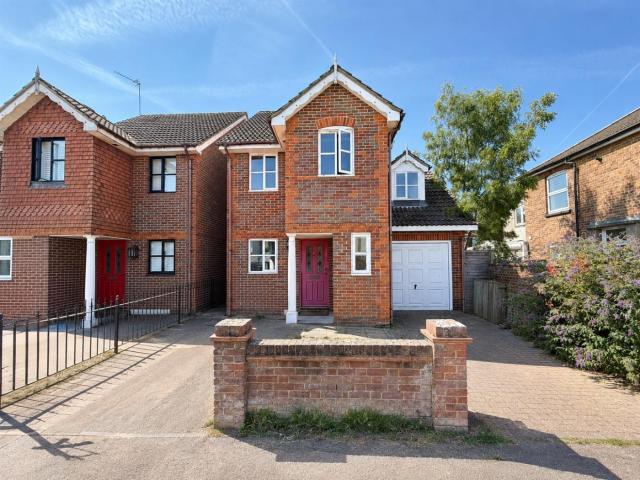 Kings Road, Egham, TW20