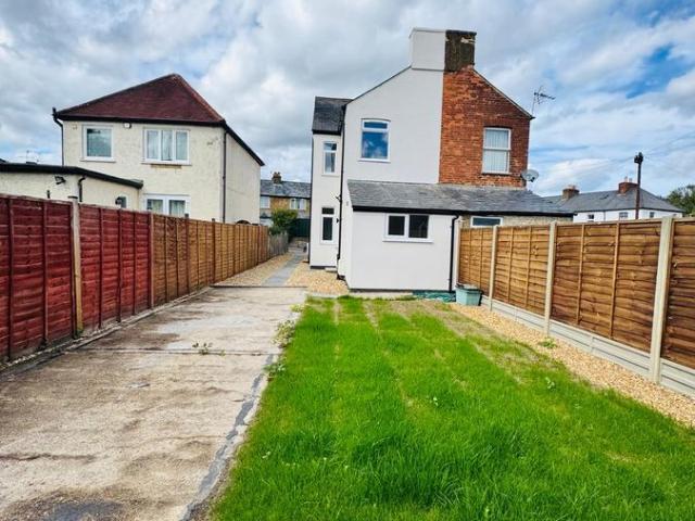 Kings Road, High Wycombe HP11, 4 bed semi detached house to rent, £2,099 pcm | PrimeLocation