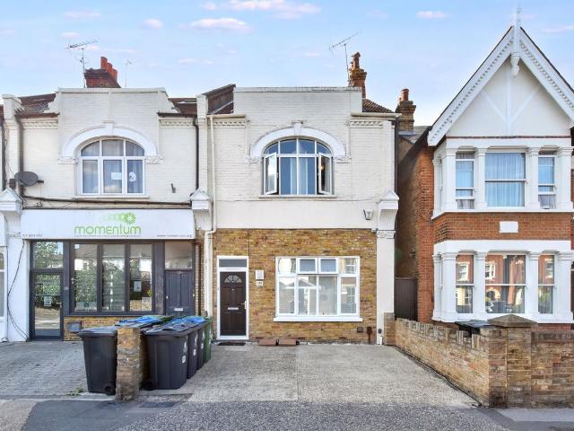 Kings Road, Kingston Upon Thames KT2, 1 bed flat to rent, £1,600 pcm | PrimeLocation