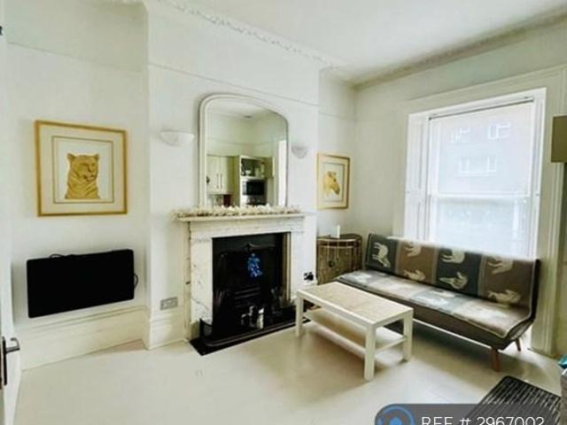 Kings Road, London, SW10 1 bed flat to rent £2,500 pcm £577 pw