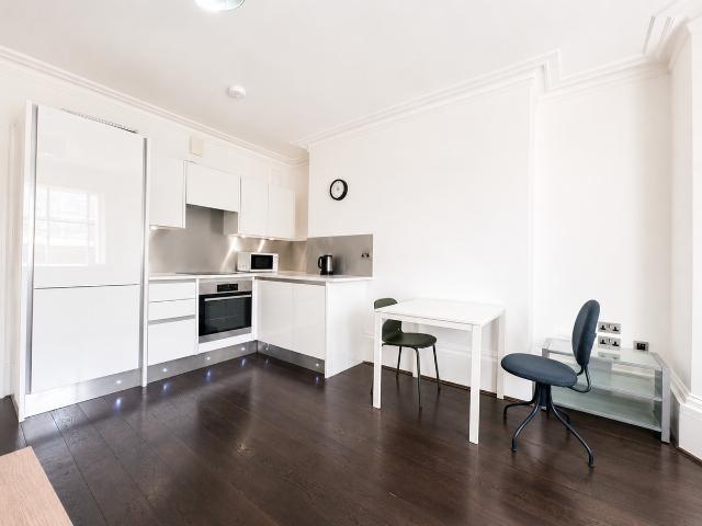 Kings Road, Reading RG1, 2 bed flat to rent, £1,850 pcm | PrimeLocation
