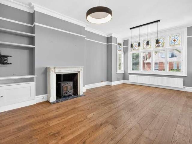 Kings Road, Richmond, TW10