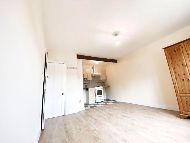 Kings Road, St Albans AL2, Studio to rent, £900 pcm | PrimeLocation