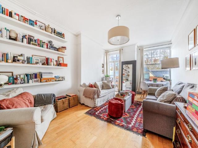 Kings Road, SW3 1 bed apartment to rent £2,500 pcm £577 pw
