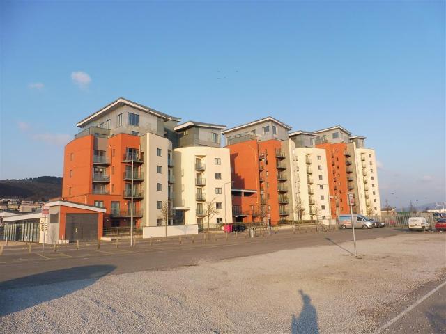 Kings Road, SWANSEA, SA1 2 bed apartment to rent £1,150 pcm £265 pw