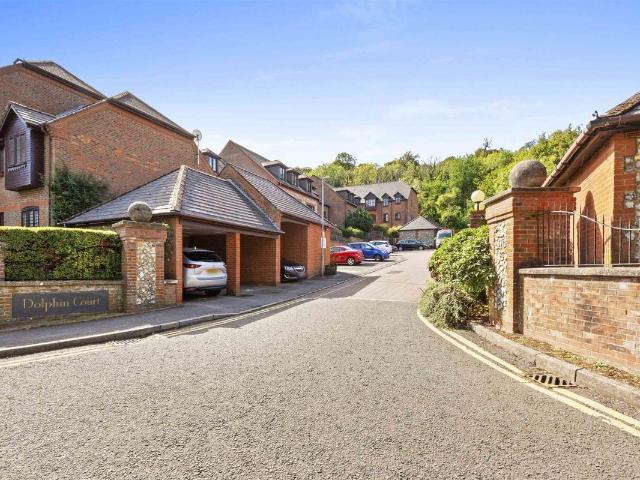 Kingsmead Road, High Wycombe HP11, 1 bed flat to rent, £1,200 pcm | PrimeLocation