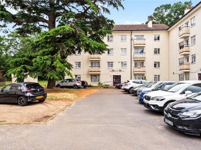 Kingsnympton Park, Kingston upon. 3 bed apartment to rent £2,200 pcm £508 pw