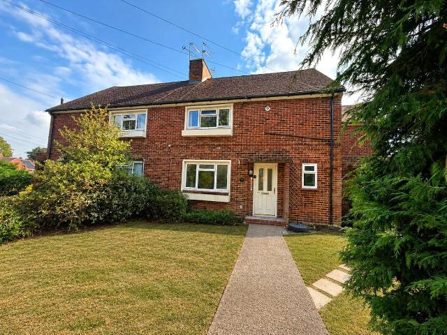 Kingsbury Drive, Old Windsor, Windsor, Berkshire SL4, 2 bed maisonette to rent, £1,550 pcm | PrimeLocation