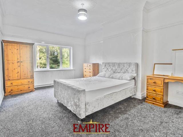 Kingsbury Road, Erdington B24 8NQ 1 bed in a house share to rent £500 pcm £115 pw