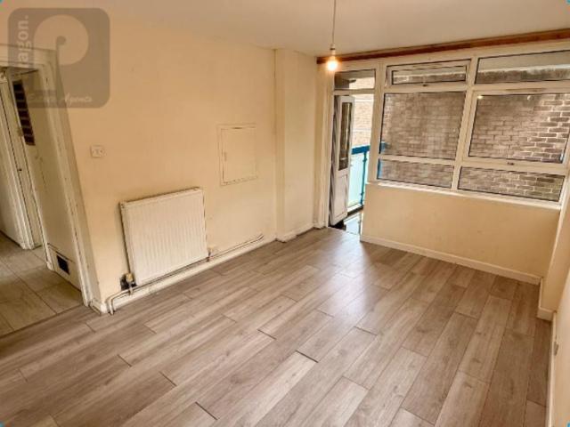 Kingsbury Road, London NW9, 3 bed flat to rent, £2,000 pcm | PrimeLocation