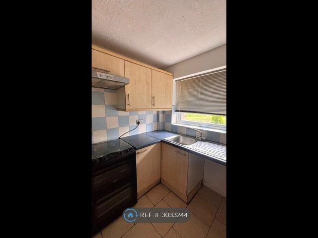 Kingsbury Walk, Sudbury CO10, 2 bed semi detached house to rent, £1,100 pcm | PrimeLocation