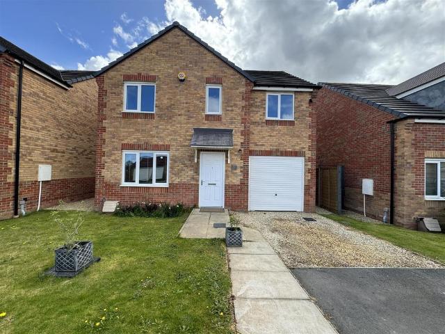 Kingsbridge Crescent, Middlesbrough 4 bed detached house to rent £1,100 pcm £254 pw