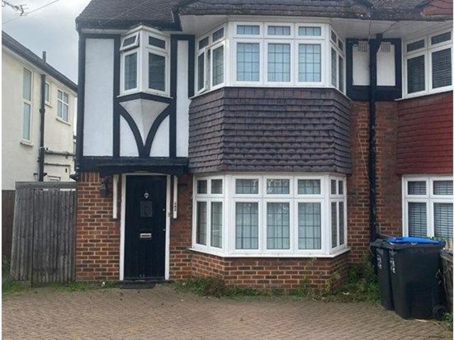 Kingsbridge Road, Morden SM4, 4 bed end terrace house to rent, £2,800 pcm | PrimeLocation