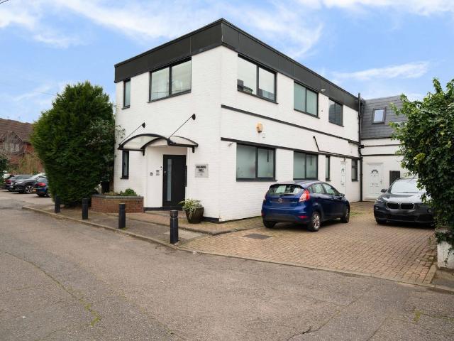 Kingsbridge Road, Walton On Thames KT12, 1 bed flat to rent, £1,300 pcm | PrimeLocation