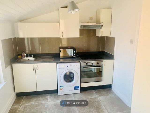 Kingscourt Road, London SW16, 1 bed flat to rent, £1,500 pcm | PrimeLocation