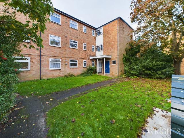 Kingscroft, Welwyn Garden City AL7, 2 bed flat to rent, £1,300 pcm | PrimeLocation