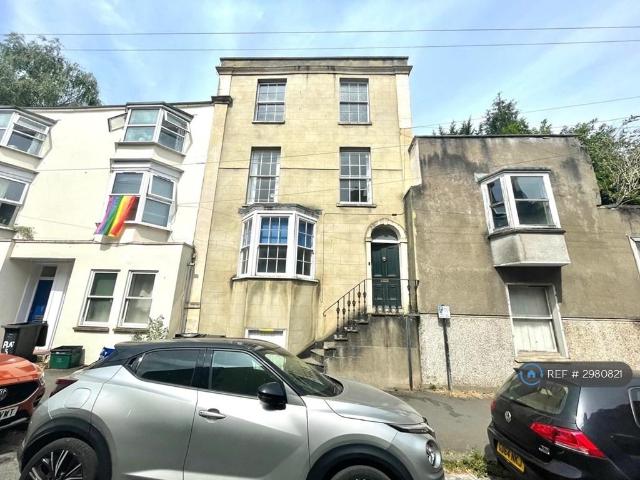 Kingsdown Parade, Bristol, BS6 6 bed terraced house to rent £4,200 pcm £969 pw