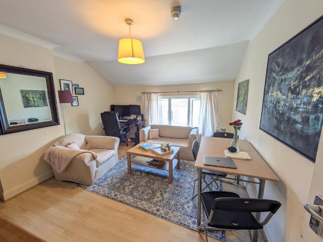 Kingsdown Road, London N19 1 bed apartment to rent £1,600 pcm £369 pw