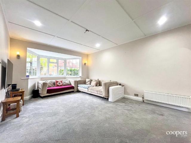 Kingsend, Ruislip, HA4