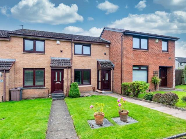 Kingsford Court, Newton Mearns. 2 bed house to rent £1,295 pcm £299 pw