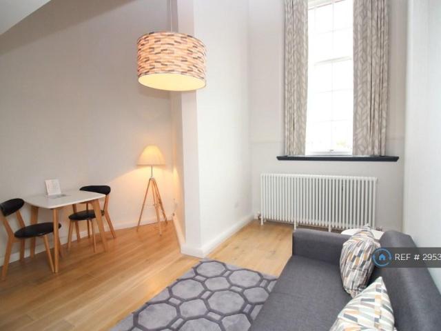 Kingsford Residence, Edinburgh, EH7 1 bed flat to rent £1,450 pcm £335 pw