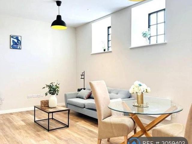 Kingsgate House, Bristol, BS15 1 bed in a flat share to rent £950 pcm £219 pw