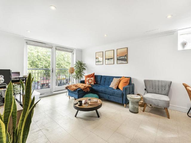 Kingsland Road, London, E8 1 bed apartment to rent £2,300 pcm £531 pw