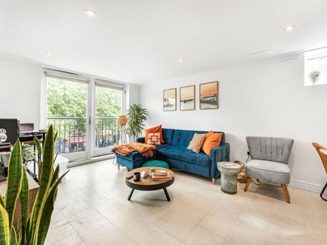 Kingsland Road, London, E8 4AU