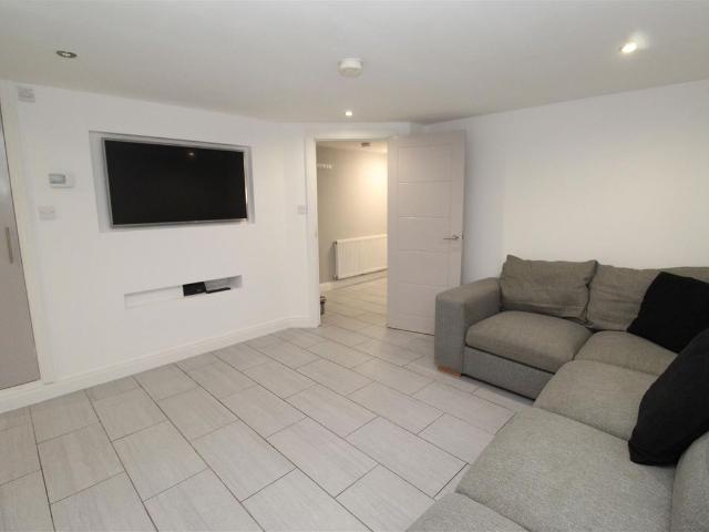 Kingsland Terrace, Pontypridd CF37, 5 bed property to rent, £2,250 pcm | PrimeLocation