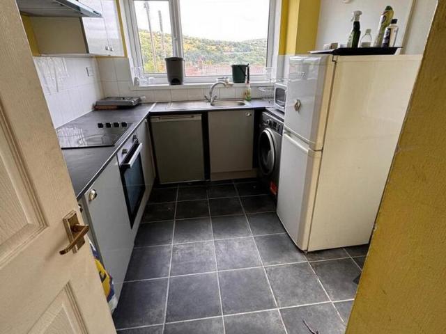 Kingsland Terrace, Pontypridd 4 bed terraced house to rent £315 pcm £73 pw