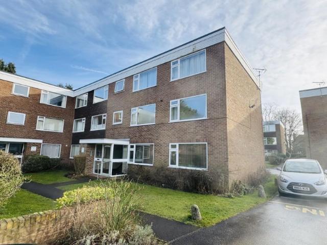 Kingslea Road, Solihull B91 2 bed apartment to rent £1,050 pcm £242 pw