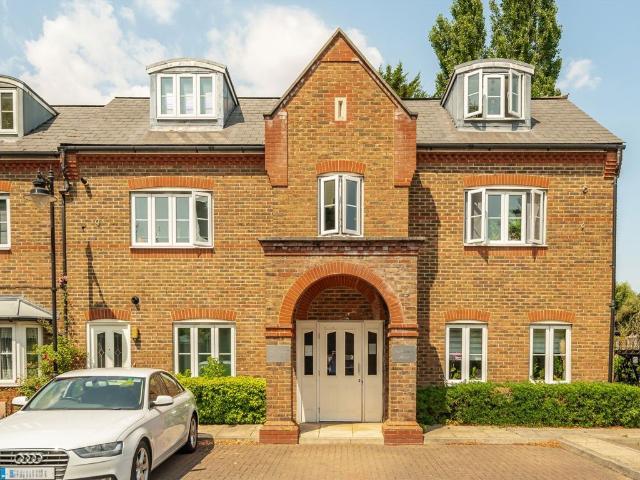 Kingsleigh Close, Brentford TW8, 1 bed flat to rent, £1,650 pcm | PrimeLocation