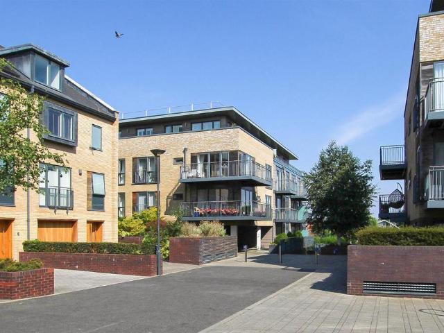 Kingsley Walk, Cambridge CB5 2 bed apartment to rent £2,300 pcm £531 pw