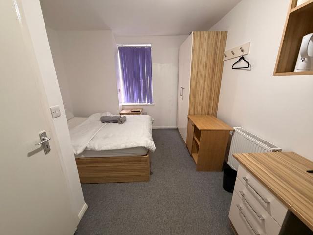 Kingsley Park Terrace, Northampton NN2, 1 bed flat to rent, £700 pcm | PrimeLocation