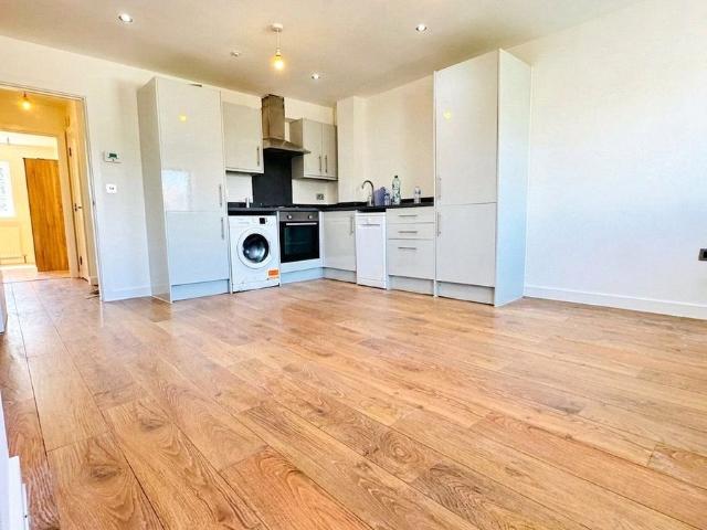 Kingsley Road, Harrow HA2, 2 bed flat to rent, £1,800 pcm | PrimeLocation